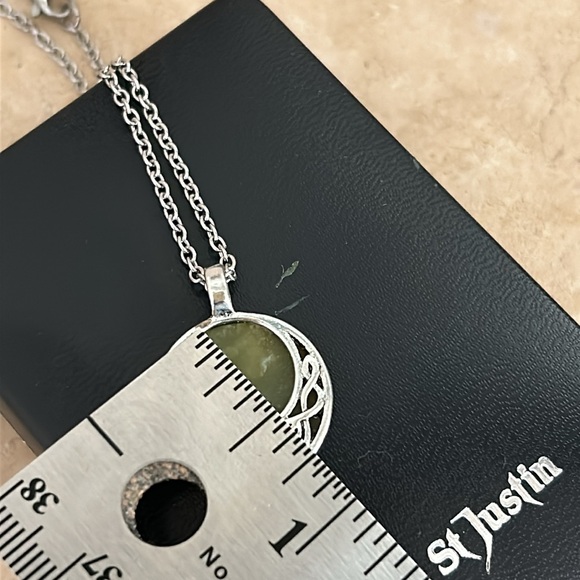 St Justin Celtic Hade Necklace - Picture 6 of 6